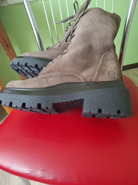 Ботинки брендовые BUGATTI жiночi,замша