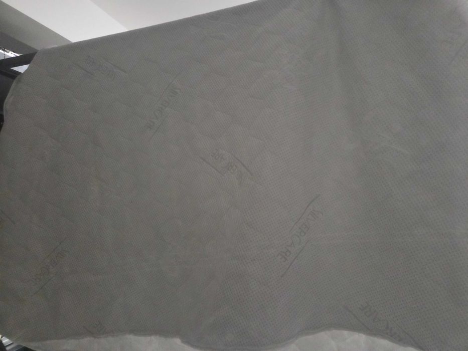 Łóżko z materacem 120x200