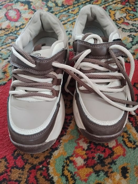 Шкіряні красовки 35 р