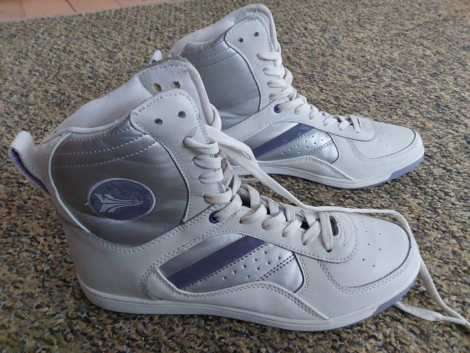 Buty białe  Diverse