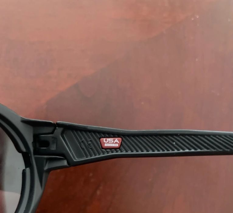 Óculos de sol/esporte box e pano de limpeza