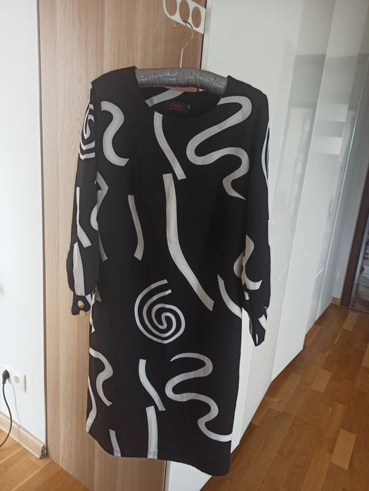 Sukienka elegancka 42