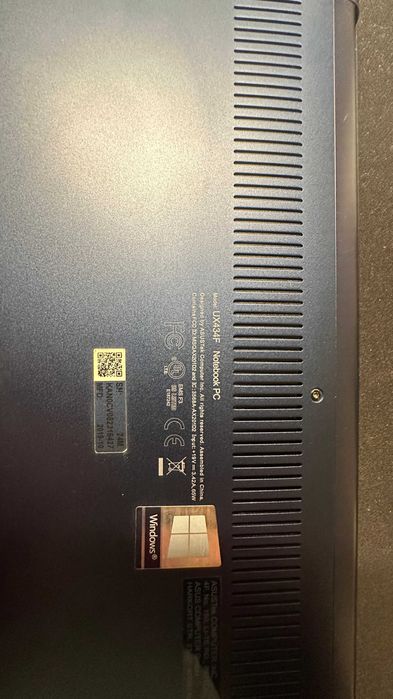 Laptop ASUS ZenBook 14 UX434F  i5-10210U, 16 GB RAM, 512GB SSD 14"