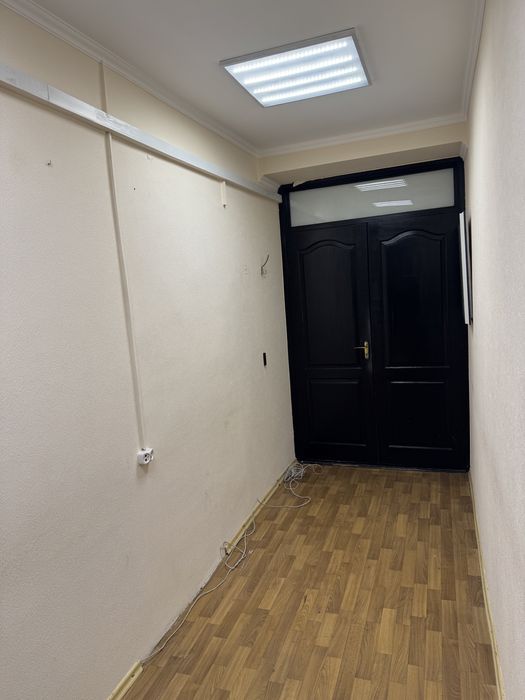 Оренда комерційного приміщення р-н. ТРЦ Будинок Торгівлі