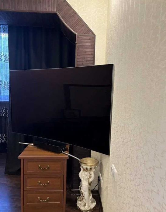 Телевизор Samsung 65Q8C (65 дюймов - 165 см)