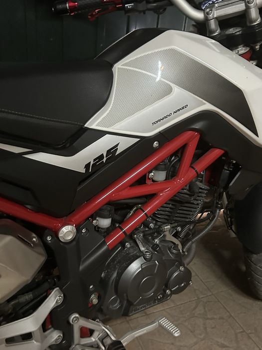 Benelli tnt 125 em excelente estado