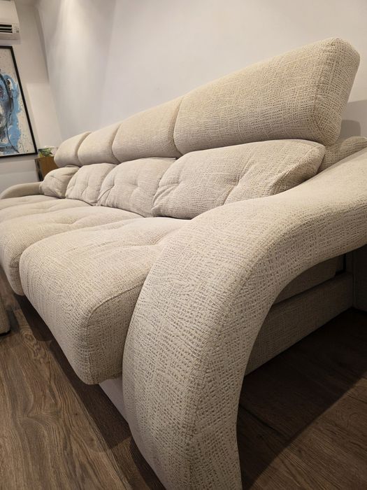 SOFA 3,50 M, (4 ASSENTOS CADA 0,75M )