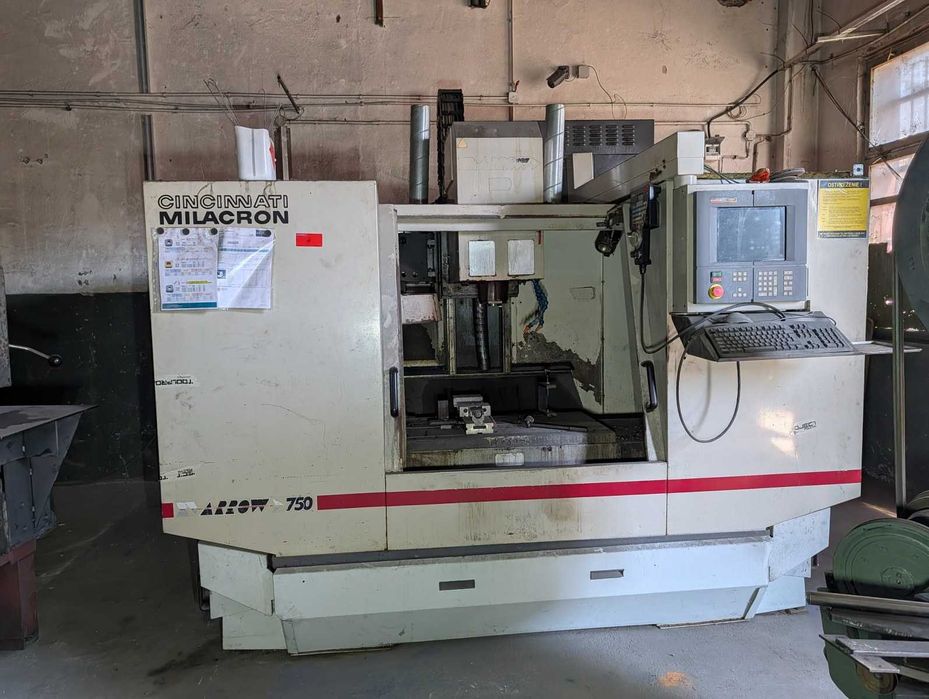 Frezarka CNC Cincinnati Milacron Arrow 750