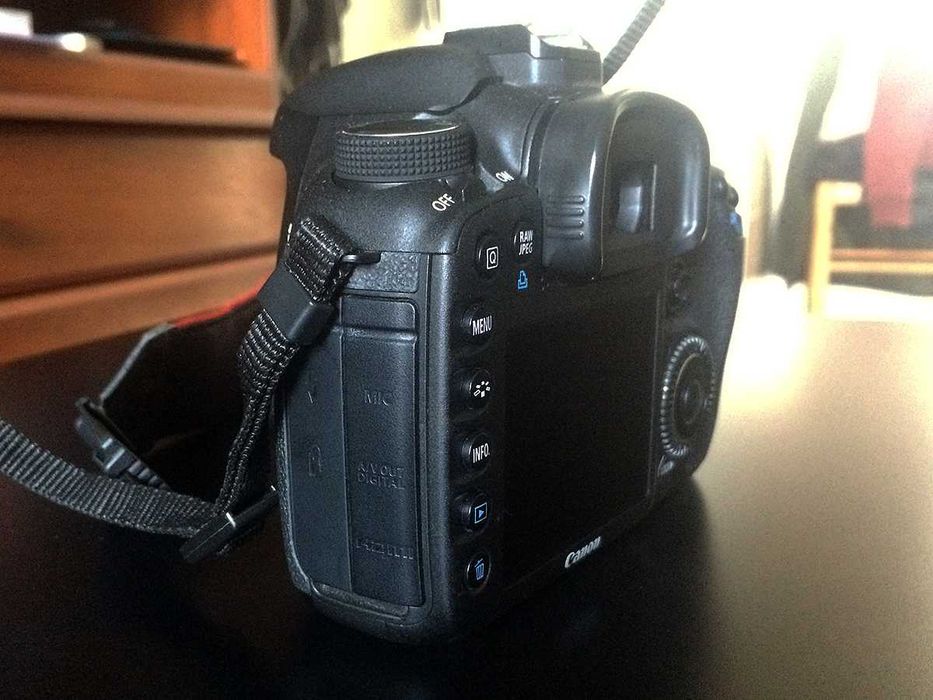 Canon EOS 7D (excelente estado, pouco utilizada)