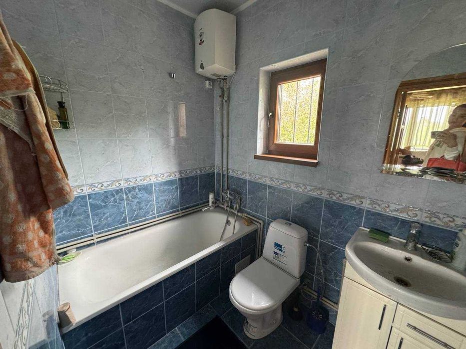 Будинок з екологічних матеріалів 100 кв.м. ,ділянка 20 сот., с.Гатне