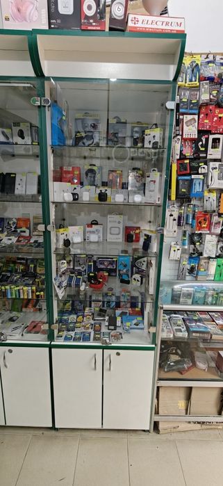 Продам меблі для торгівлі