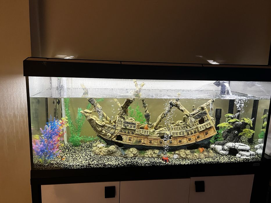 Vendo barco de decoraçao para aquarios