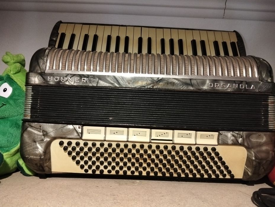 Acordeão hohner organola