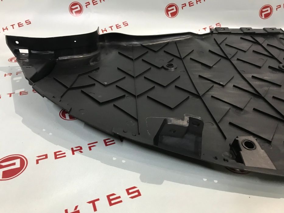 Захист нижній заднього бампера Tesla Model 3 1100838-00-C 1135410-00-A