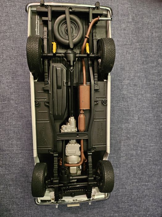 Model Jeep Grand Wagoneer 1/18 Autoart