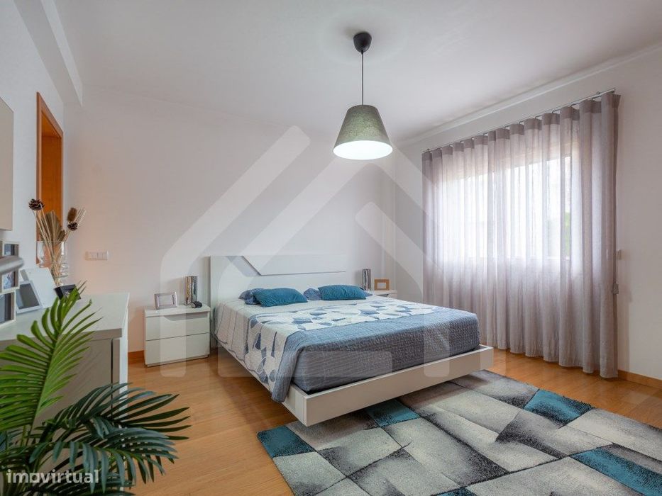 Apartamento T3 | Com sótão | Alqueves