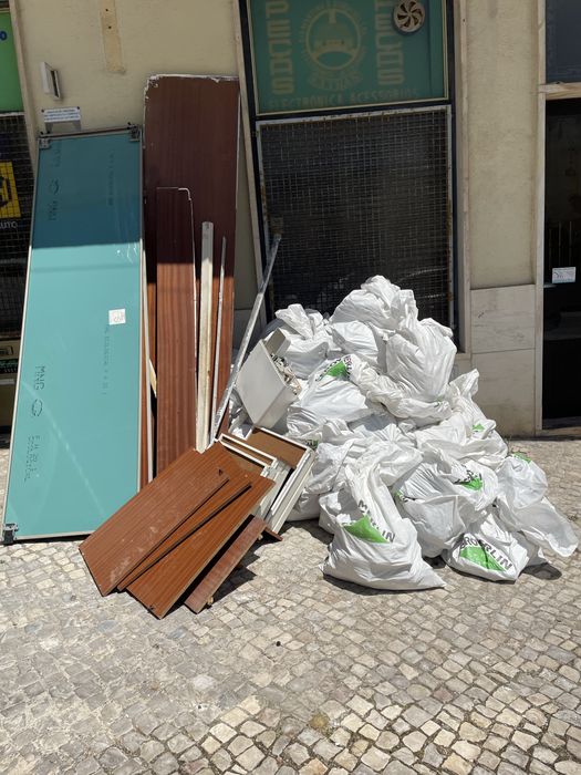 Limpeza e recolha de entulho