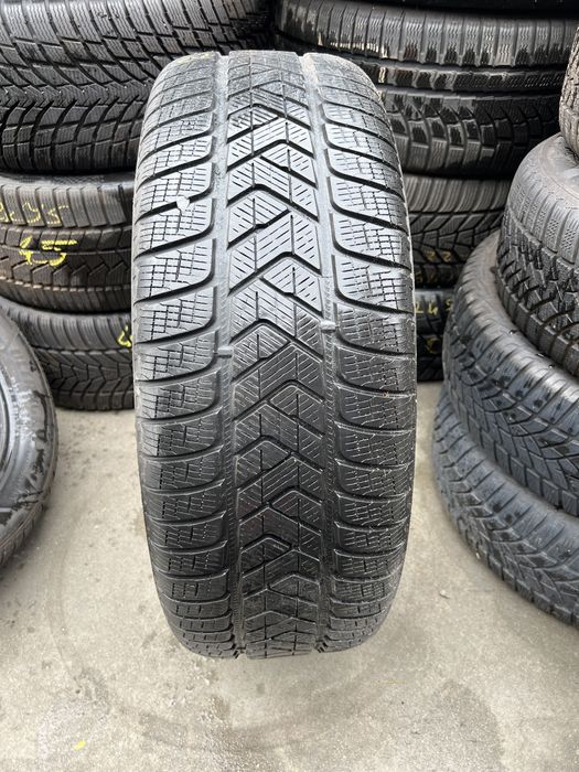 #Opona Pirelli 235/65/17 pojedynka
