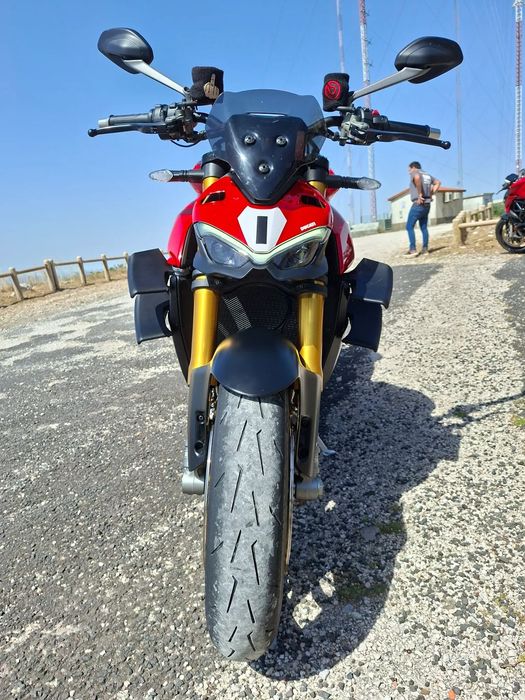 Ducati Streetfighter V4S