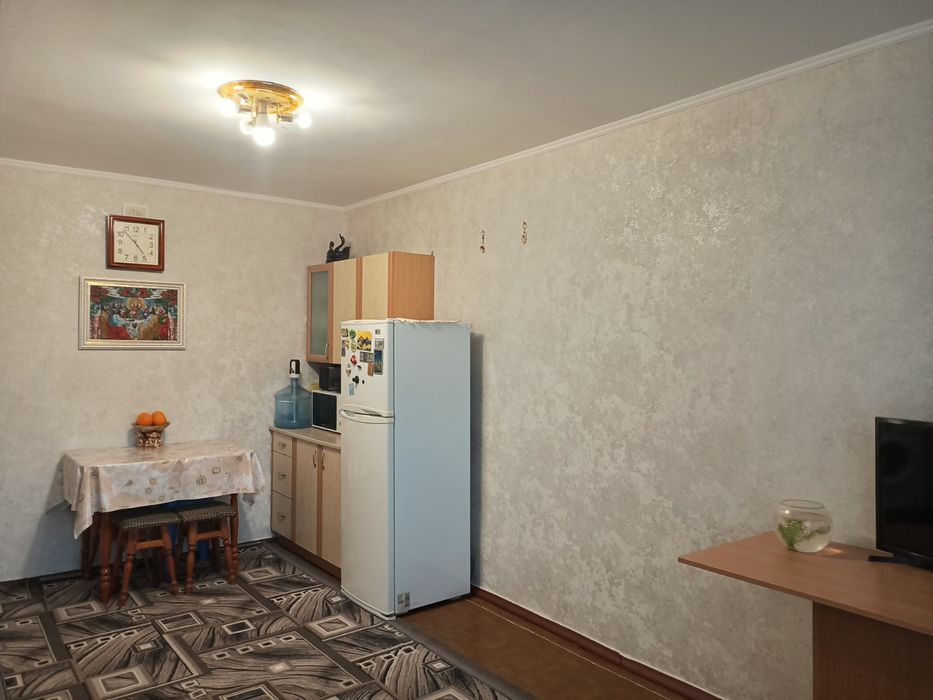 Терміново продам кімнату в гуртожитку,Бежівка 1.