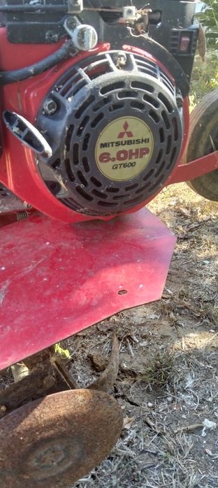 Moto enchada.   Seminova.