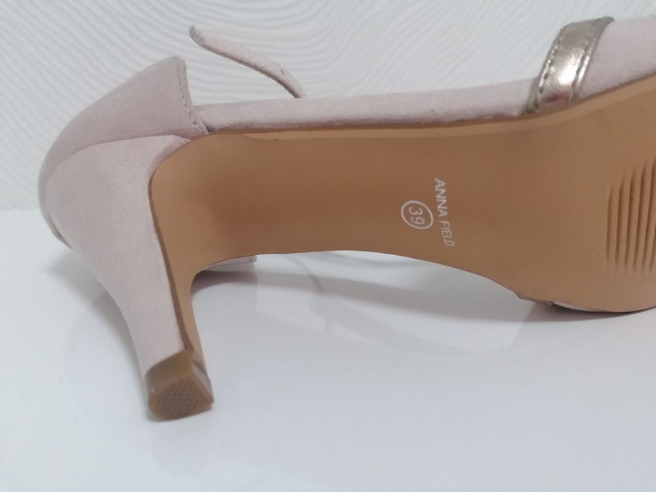 Buty na obcasie pudrowy róż, rozm 39