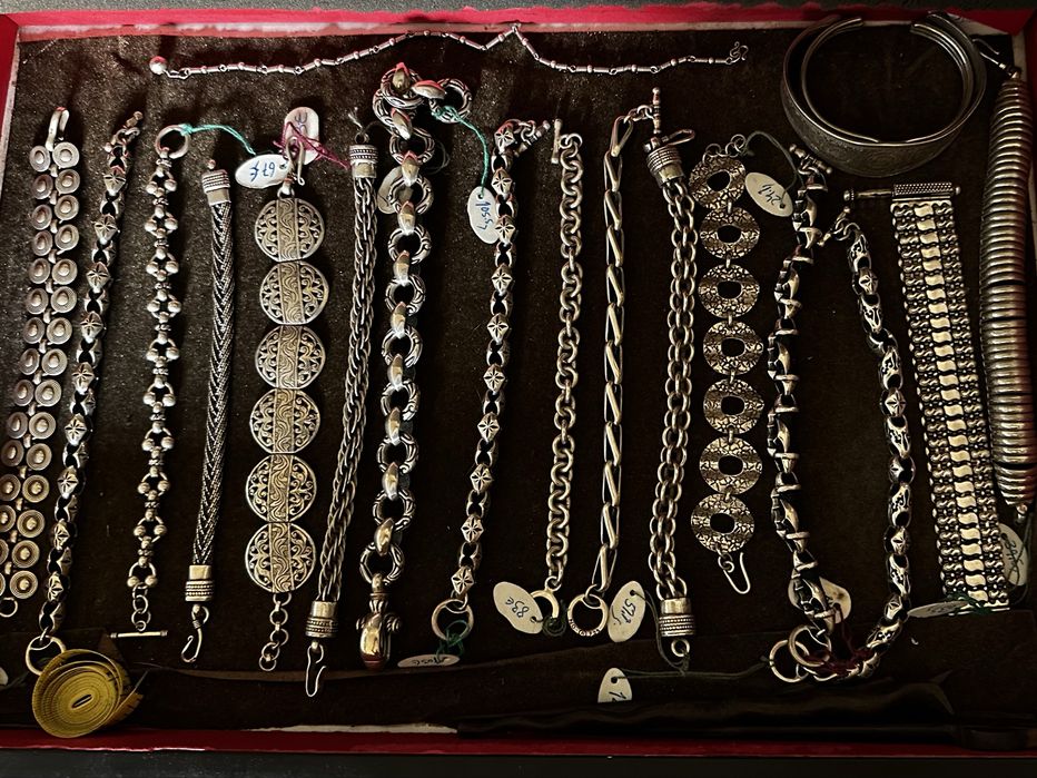 Pulseiras em prata de lei 92.5 indianas e tailandesas.