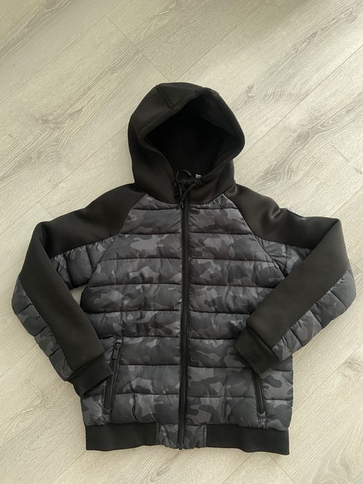Дитяча куртка на хлопчика в ідеальному стані