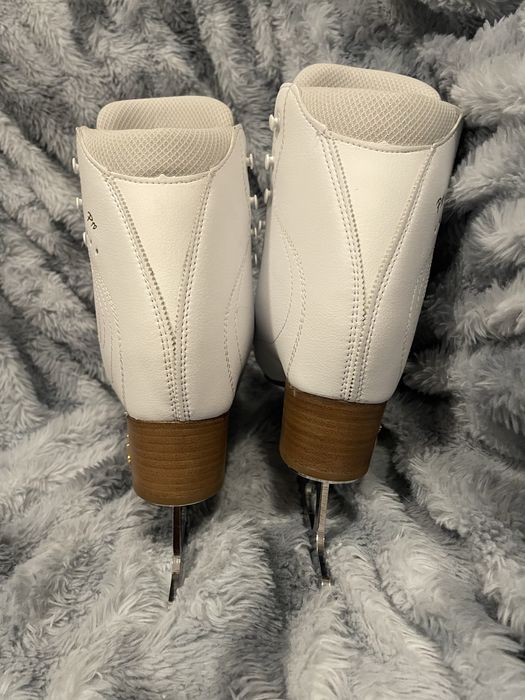 Buty łyżwiarskie Risport Royal Pro