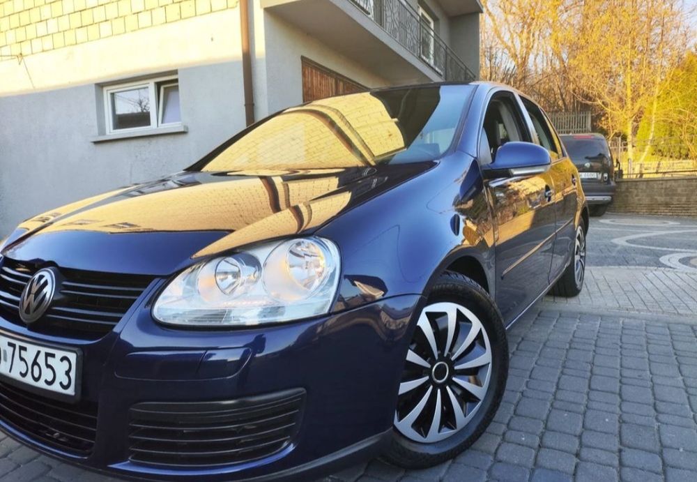 Volkswagen Golf 1.4 бензин 2006 рік