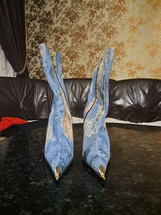 Продаю женскую обувь