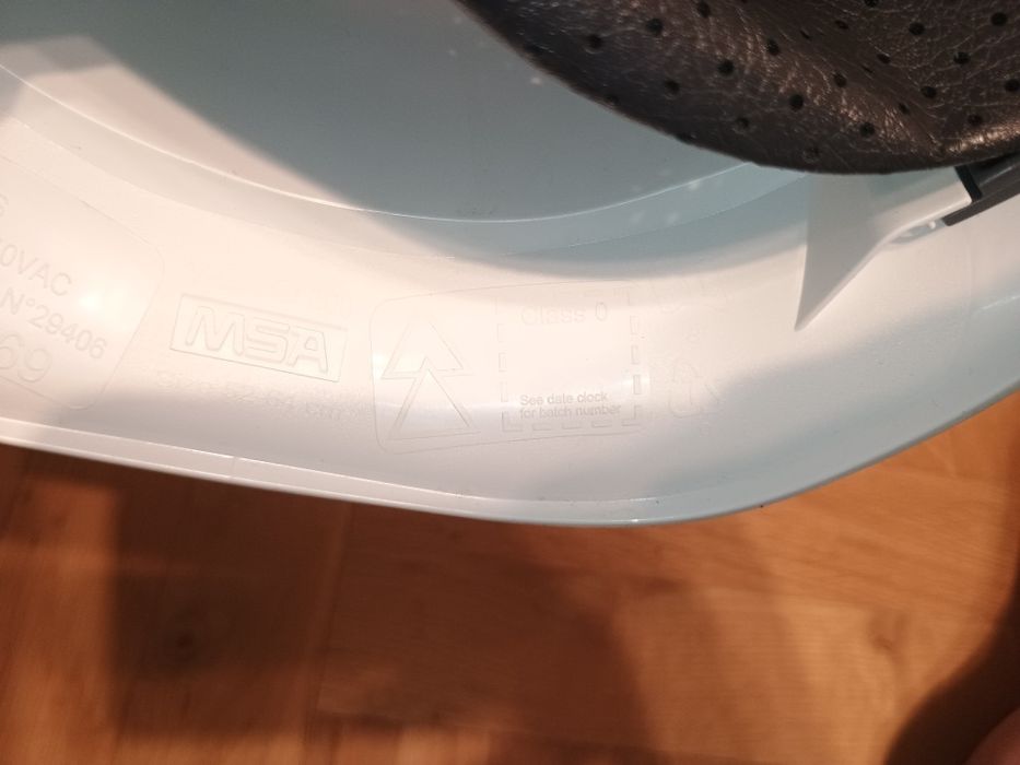 Kask roboczy, budowlany.