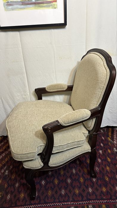 Cadeirao estilo Berger” em estado de novo