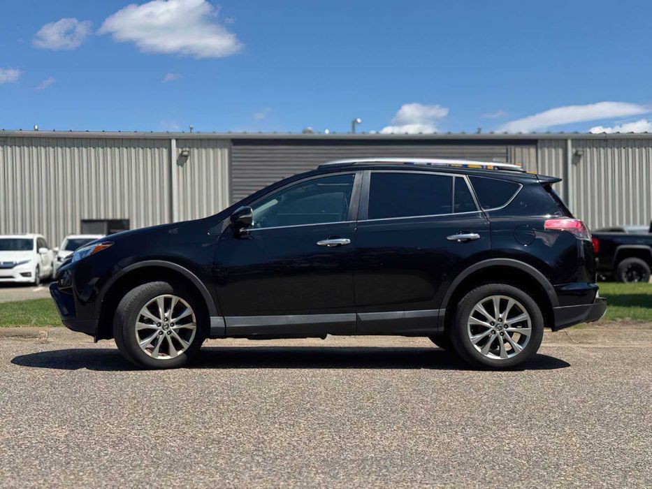 Toyota RAV4 Limited      2018