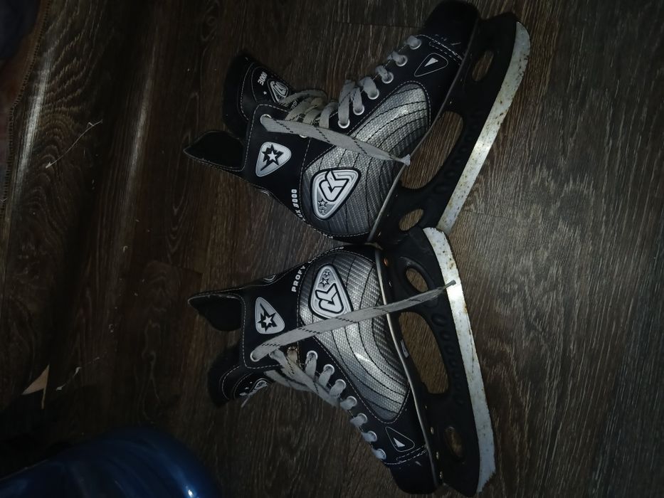 Продам коньки в отличном состоянии