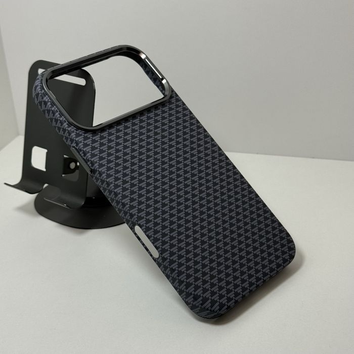 Чохол для iphone 17 Pro Max carbone. Карбоновый Чехол айфон 17 про макс
