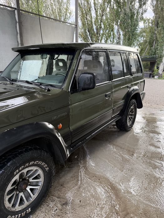 Mitsubishi Pagero 2