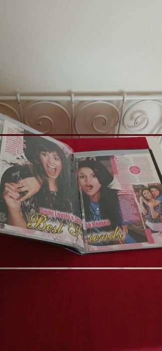Dossier Miley, Selena e Demi, novo