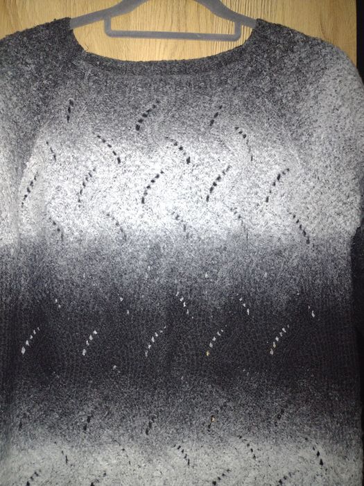 Sweter ażurowy cieniowany rozmiar 40