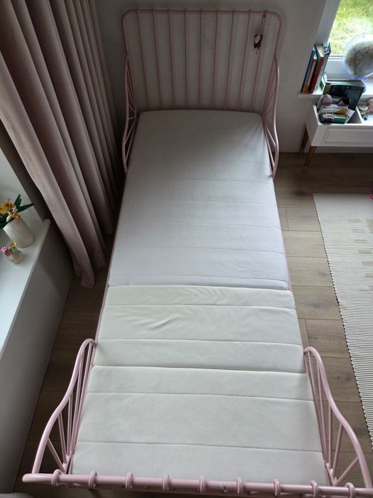 Łóżko dziecięce Ikea Minnen, różowe + materac