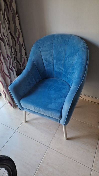 Vendo sofá, 2 cadeirões, mesa de centro e mesa TV