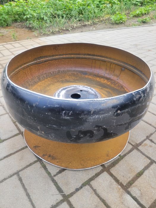 Grill ,palenisko ogrodowe na drewno solidne.