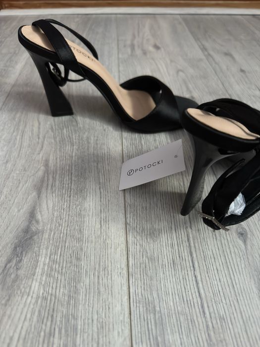 Босоніжки жіночі Potocki