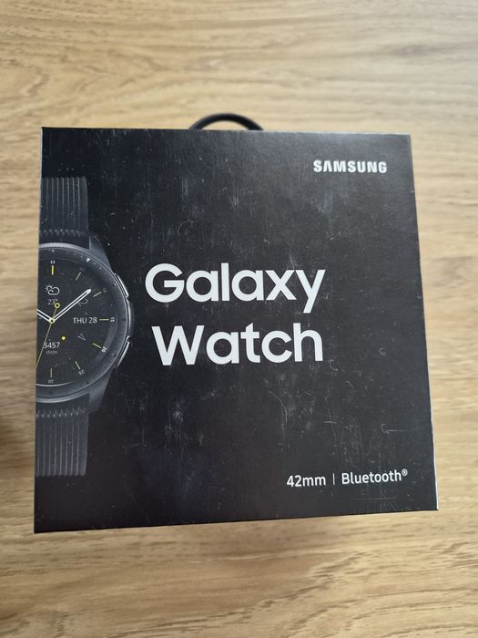Samsung Galaxy watch 42mm SM-810R sprawny, stan bardzo dobry ładowarka pudełko