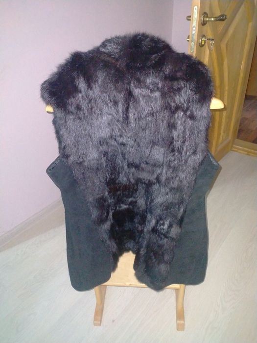 Нова хутряна желетка з крокика
