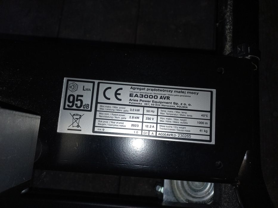 Agregat z silnikiem Honda EA3000AVR