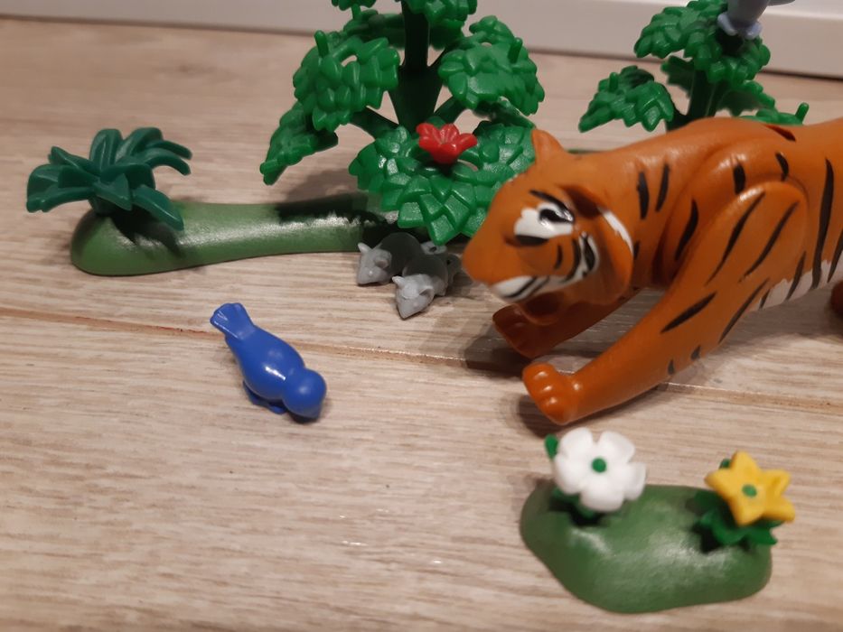 Playmobil tygrys myszki drzewa kwaiatki