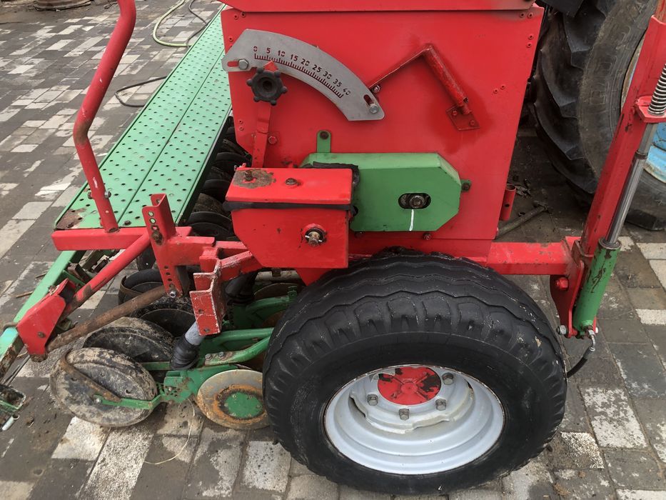 Сівалка зернова Unia polonez 4m сіє ріпак,соя,соняшник 2008р випуску!