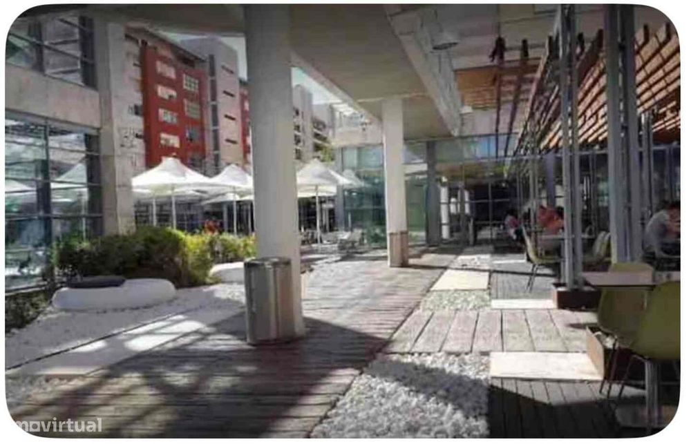 T3 em Olivais com 3 casas de banho e garagem