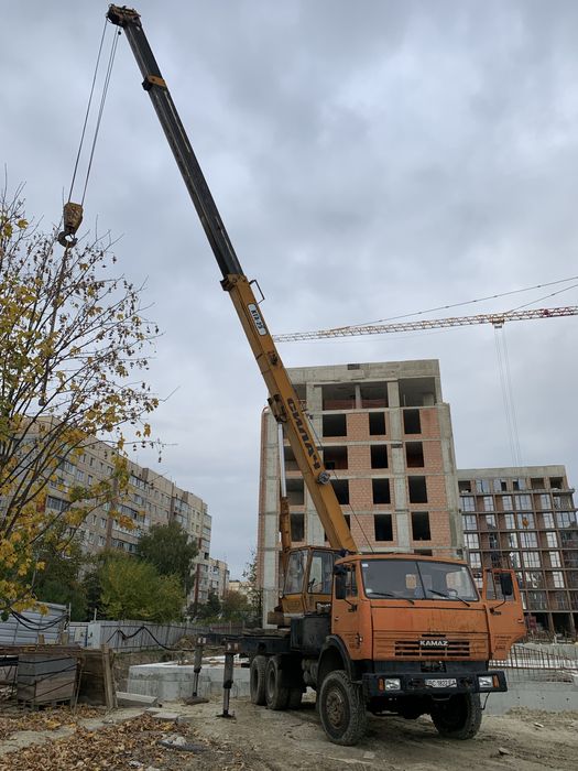 Спецтехніка: Екскаватори• Автокран• Самоскид• Гідромолот• Гідроножниці